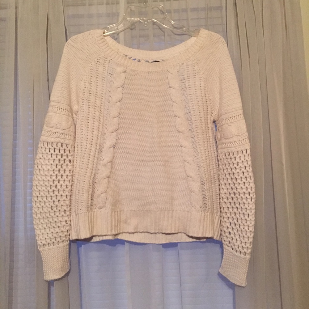 White American Eagle knit sweater size S